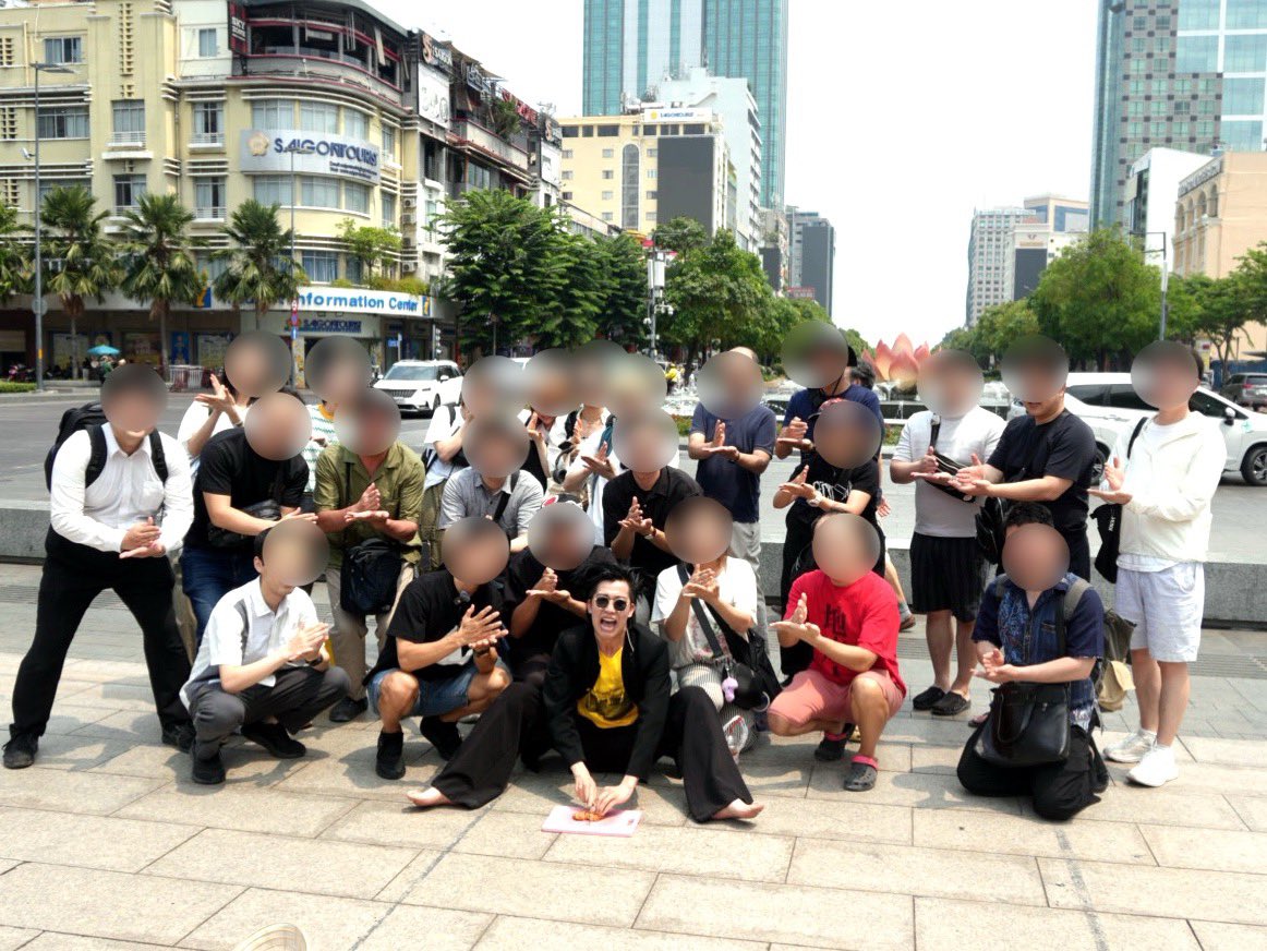 menchiniki's tweet image. 【 速報 】メンチニキ、急遽ベトナムでオフ会を開催した結果、計30人の方々が集まってしまう。

メンチ切り文化よ、世界へ！！！！！！！！