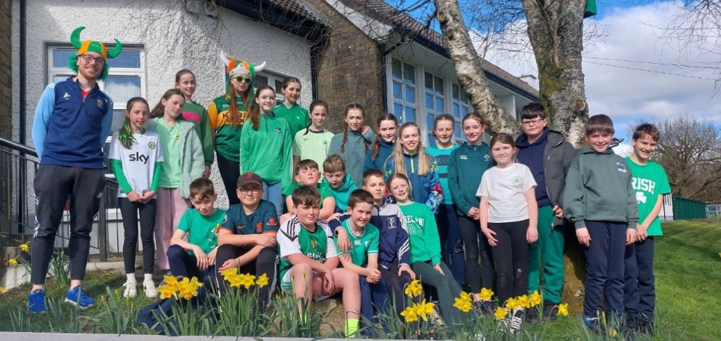 Students from Scoil San Nioclás, Windgap for Lá Glás 2025 - Part 1 

windgapns.ie