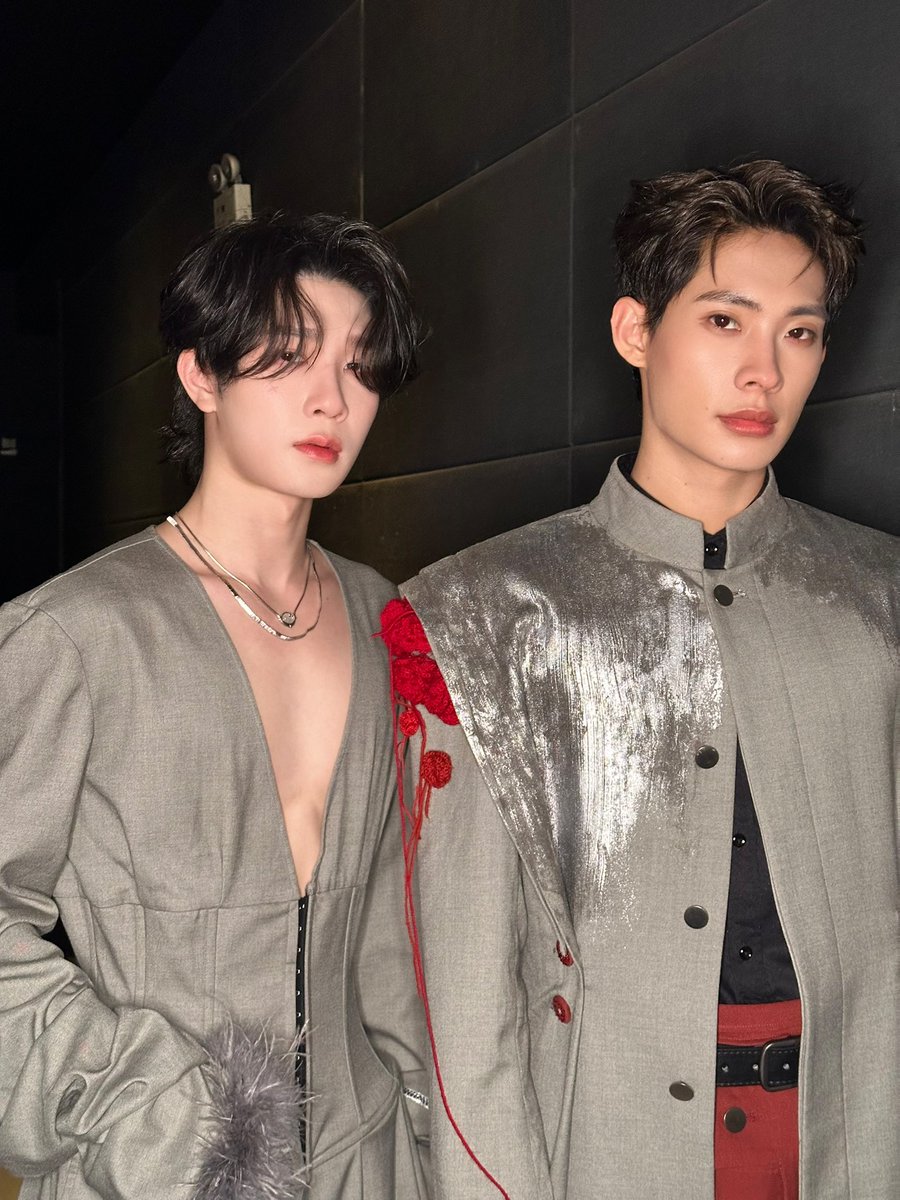 kerdomundi's tweet photo. ขอกำลังใจให้ลุค 2 หน่อยได้มั้ยครับ🔥
#TutorYimFansigninChongqing https://t.co/7v0jCxVVoH