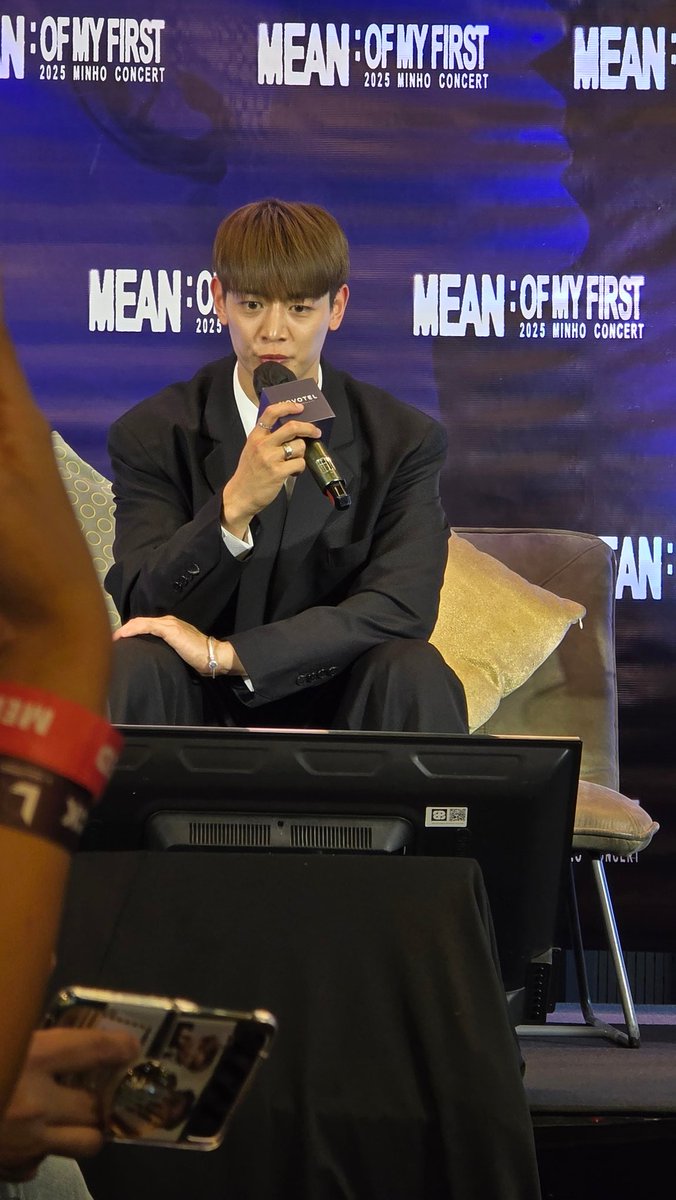 jjonghyuniverse's tweet photo. Mediacon
🔥🔥🔥🔥🔥
#MEANOFMYFIRST_MANILA
#MIMHO #SHINee https://t.co/MEGJAbfEQx