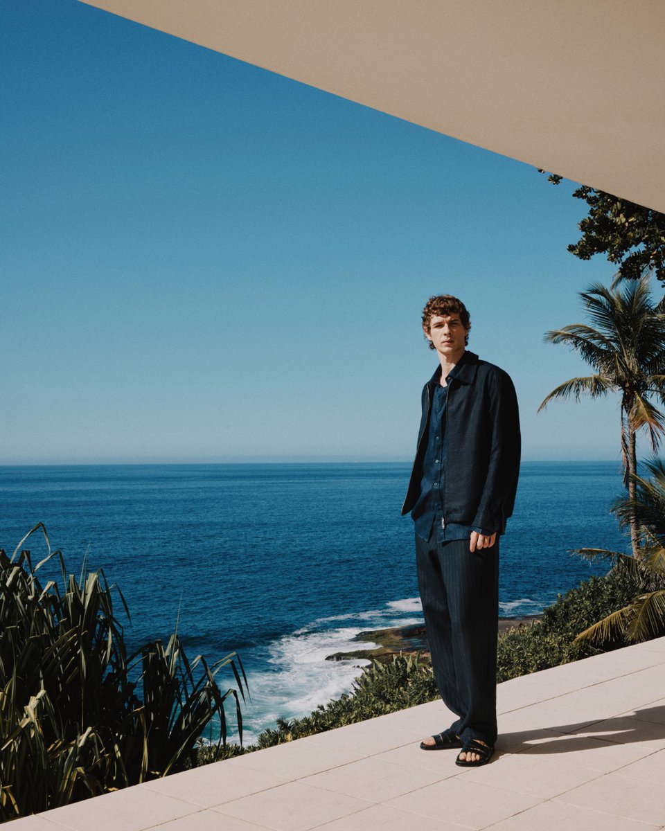 DIA DE BOSSA | Textures that breathe, silhouettes that flow, and a palette shaped by earth and sea: bit.ly/41QRkRn

#MassimoDutti #NewInDutti