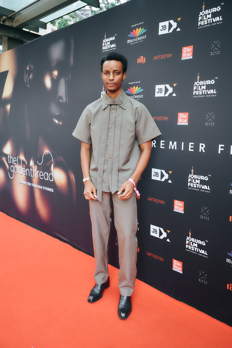 marcus_molemane's tweet photo. #KitesShowmax
#JoburgFilmFestival2025
#jff2025
As seen by Thapelo Mabotja 📸
Dressed by Hint Studios https://t.co/4qQeqxjAXx