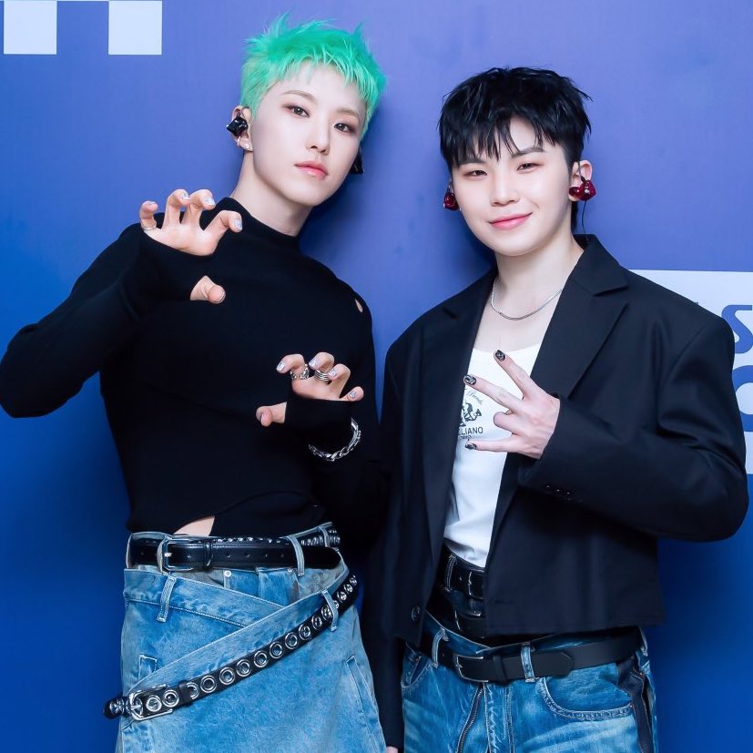hourly howoo tweet media