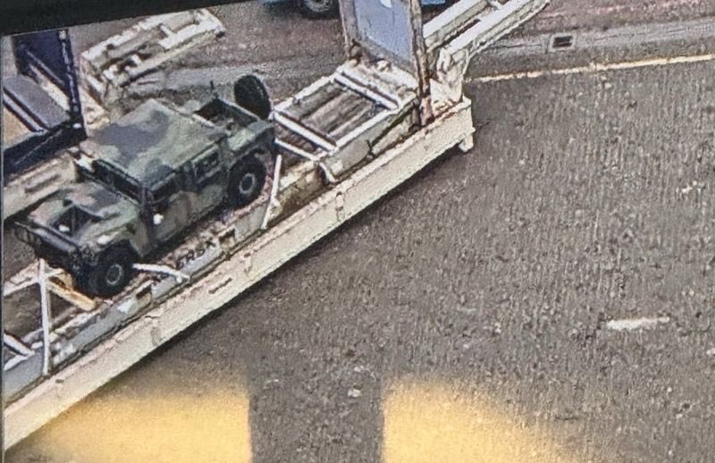 Billeder og fragtlister lyver ikke: Hæderkronede danske Mærsk sejler tonsvis af krigs-udstyr til Israel, selvom de påstår ikke at fragte våben til aktive konfliktzoner. 
Ekstra Bladet går i dybden med Mærsk i den kommende tid. #dkpol 
ekstrabladet.dk/nyheder/krigog…