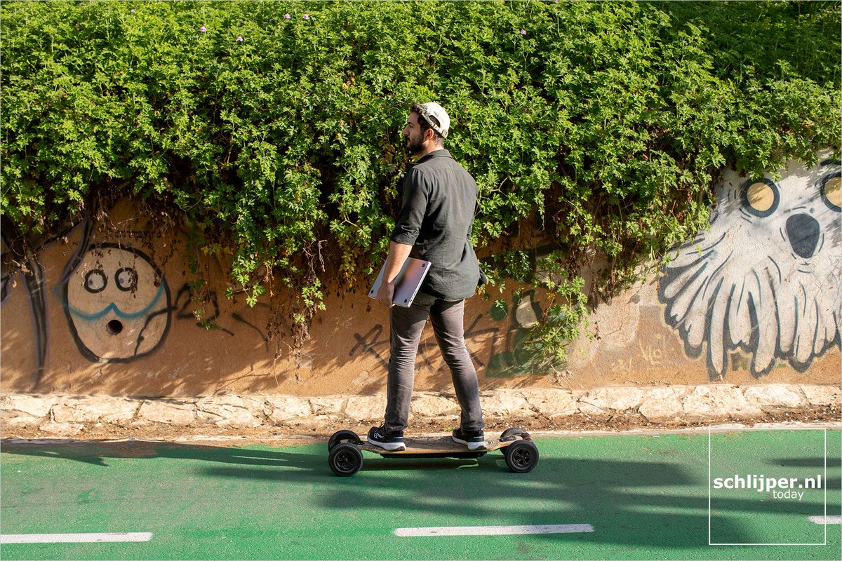 schlijperisrael's tweet photo. Casually carrying a laptop
15 03 2025, 15:31  Israel, Tel Aviv, Park HaMesila
#mobilityTLV https://t.co/pICx77W3aN