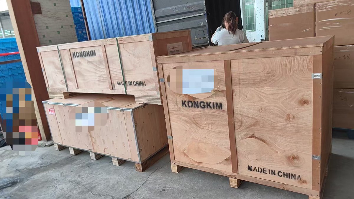 Nicolechen921's tweet image. Because of old customer sharing🙏🤝, new customer purchased large format printer + DTF printer + heat press machine + more supplies on our 1st order🚚🇺🇸

#usaprinter
#usalargeformatprinter
#usadtfprinter
#usaheatpressmachine