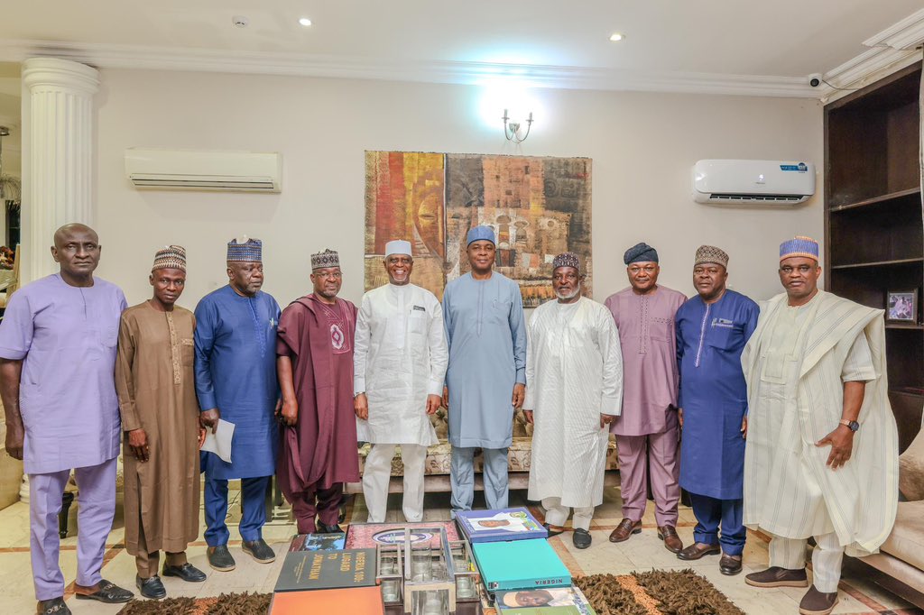 bukolasaraki's tweet photo. A few days ago, I had the pleasure of hosting the @OfficialPDPNig North Central Chairmen and the PDP FCT Working Committee for Iftar at my home in Abuja. The delegation was led by Hon. Theophilus Dakas Shan, National Vice Chairman (North Central), and Hon. Ismaila Dogara, the FCT PDP Chairman.