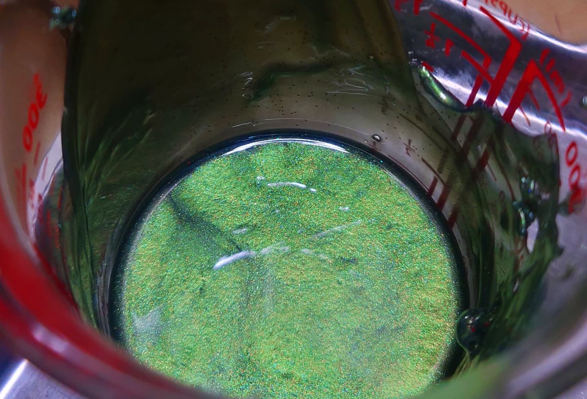 fishsato_'s tweet photo. スイムベイト。
オリジナルは200mm…。
55%で4.5㌅位。
弱気のスケールダウン。造形的にもオーバーハングがある。
3Dプリンテッドモールドで召喚！
熱量多いので変形する…。
シリコン型も作る！
取り出せると思う。（笑）
#3dprintedlures #3dcad #3Dプリンタ #swimbaits #softbaitmaking #fishsato https://t.co/wldKtGXejH