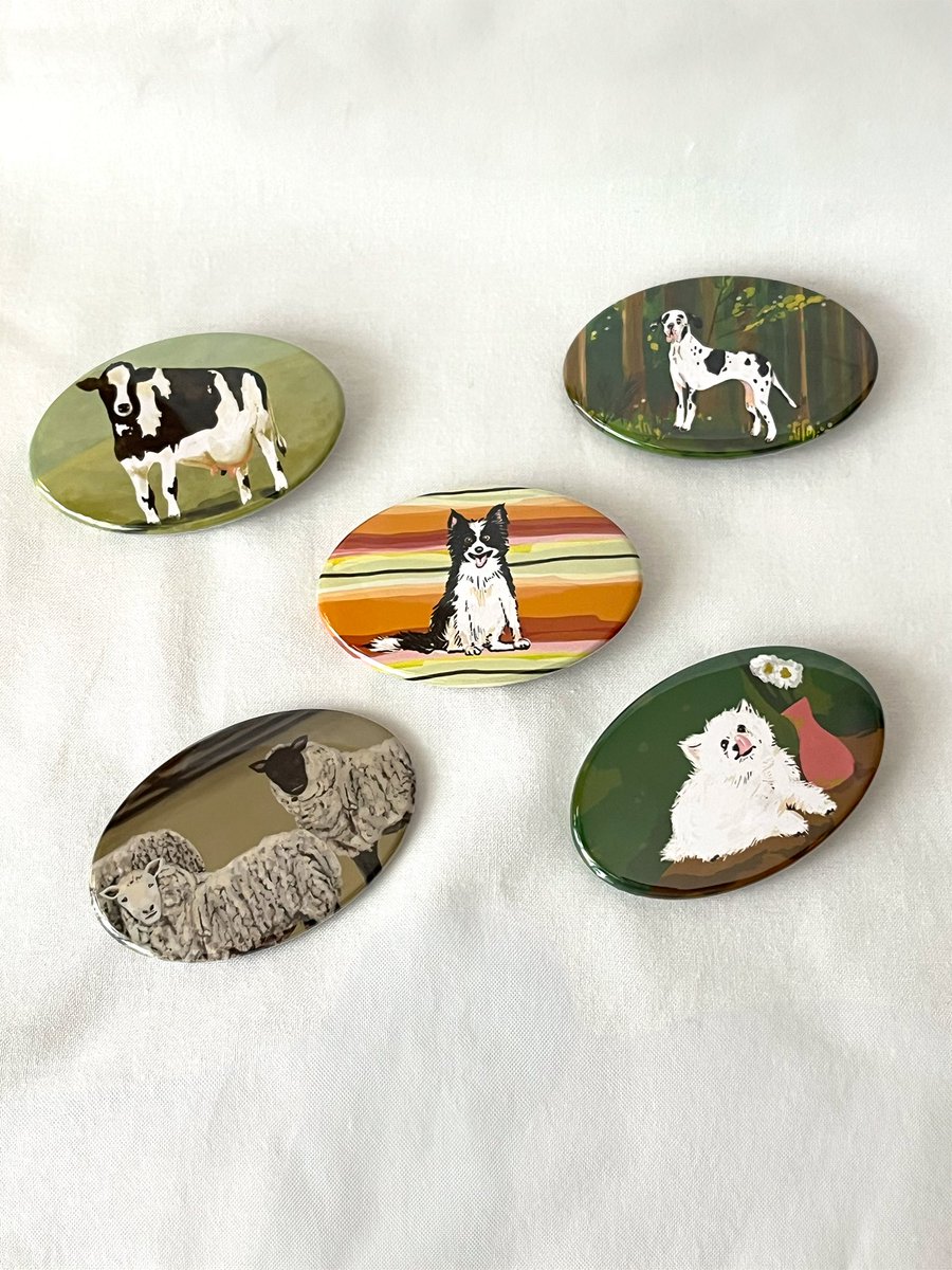 個性派で可愛い、缶バッチ素材のヘアクリップ🤍
良い意味でキッチュな感じが逆におしゃれかも、と思います。
全5種類です。