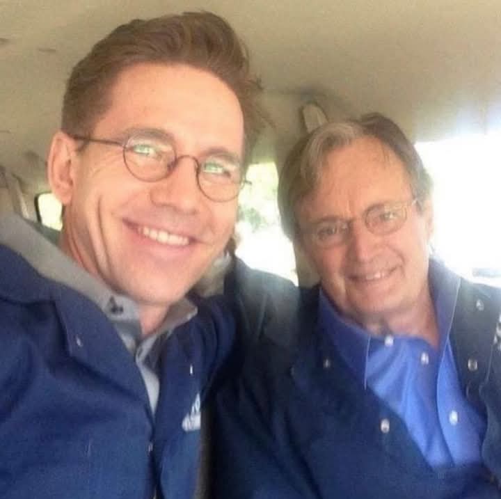 donutsdebsdibs's tweet photo. Darling #Ducky #DavidMcCallum and the #autopsygremlin #jimmypalmer @BrianDietzen https://t.co/BMzMFyv5gb