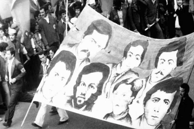 16 Mart 1978'de Faşist çetelerin kontrgerilla ile işbirliğinde katlettiği 7 devrimciyi saygıyla anıyoruz.

Beyazıt faşizme mezar olacak!