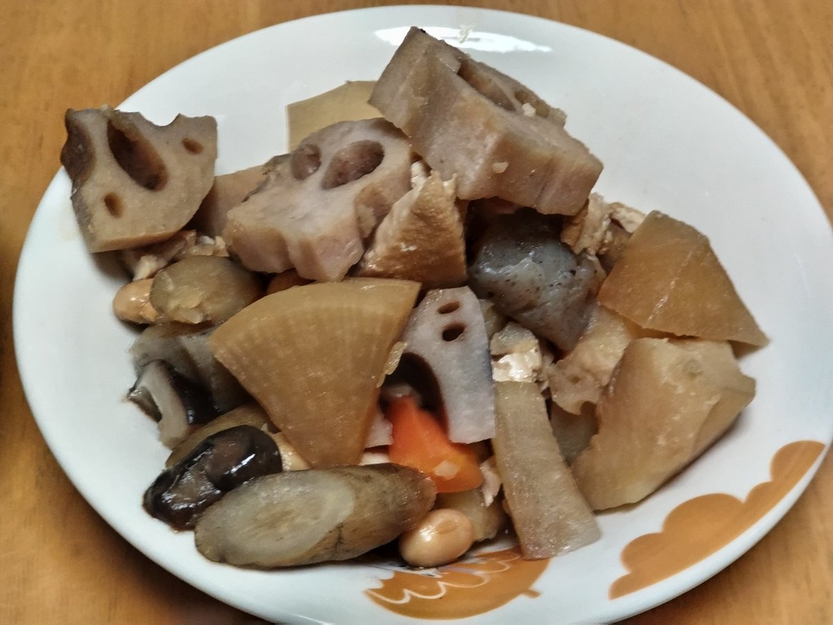 tomomarl's tweet photo. tomoです。煮物を作りました。（まーけん) https://t.co/hWTYMZmuPD