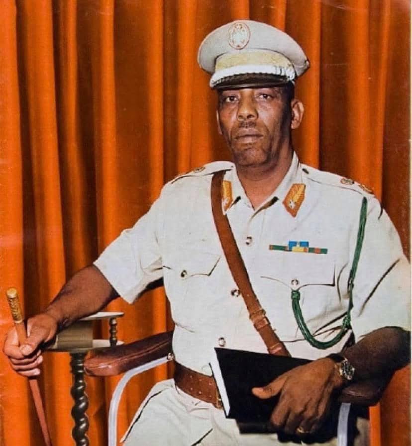 Araweelo2009's tweet photo. ๐ฆ ISSIR NACAYBKU HA DHACO .
Madaxweyne #Mohamed #Siyaad Barre Allaha u Naxariisto
๐ฉ Siyaasiyiinta Koonfurta Somalia ;
๐งMarkii Khayre RaisalWasare ahaa Isagaad Amaani jirteen Idinkoo Madaxweynaha LiidaYa , Markii Roble Yimid Qoladdii TaageersanaYd 360 Degree Ayey Wareegeen ( Oo Mucaarad Noqdeen ) Ogow 3 Sano Iyo Bar Ayuu Xafiiska JoogaY.
๐ฅWaxaa BilowdaY Xisbi Cusub Oo Aaminsan In RaisalWasare Roble Wadanka Xukumo , Madaxweyne Farmajo-na Waxba YahaY ( Iyagoo Roble Ugu YeeraYa RaisalWasare , Farmajo-na Madaxweynaha Xiligiisii DhamaadaY.
โ LABADABA FARMAJO AYAA NA BARAY โ
๐ซWaan Idinku RaacnaY Oo Idinku Garab IstaagnaY Maadaama Aan Siyaasad ahaan Madaxweynaha Ku Diidan -nahaY.
๐ตWaxaanaan Marnaba YeelaYn Edebdaradda Aad Goob Walba la Taagan Tihiin Ee Aad Isugu XiraYsaan Farmajo iyo Mohamed Siyaad bare Aun , Wax Ka Sheega Meytidda Sidda Madaxweyne Abdullaahi Yusuf Aun.
๐ฃMadaxweyne MSB Allaha u Naxariistee Inuu Micno lahaa Waxaa GaranaYa Ciddii Muqdisho JoogtaY Markuu Noolaa ?
School Bilaash ah , Hoose / Dhexe / Dugsi Sare / Jaamacad , Isbitaal Bilaash ah .
Banaadir , Digfeer , Xoogga , Madiina Martiini , Lazaretti โ
Maanta Intaas Oo Goobood Waa Musqullo Oo Waa lagu Xaaraa ......
================================
JOOJIYA KAAGA ILLA CAY
KAYGA ILLA AMAANTA
=================================
๐ขHadaad Kayga Diido Kaaga Ogolaan MaaYo Oo Walaahi ah.
โฌ๏ธWaan u MahadCelinaYaa Intii BooqataY Oo WeynaYsaY Qabrigga Madaxweyne MSB Allaha u Naxariistee Oo Ugu HoreeYo Madaxweyne HSM , Wasiir Goodax Bare , Wasiir Khadija Mohamed Diriye , Wasiir #Dubbe
#HabiibFarah
#Garowe.!