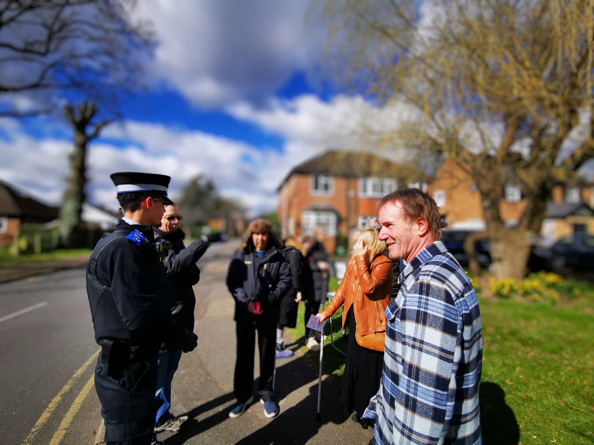 SNT from Ickenham and Ruislip hosted a Street Briefing on Thornhill Rd yesterday. Great turnout from residents, despite the icy cold wind! Hopefully the next one will be warmer!
<a href="/MPSRuislip/">Ruislip Police</a>