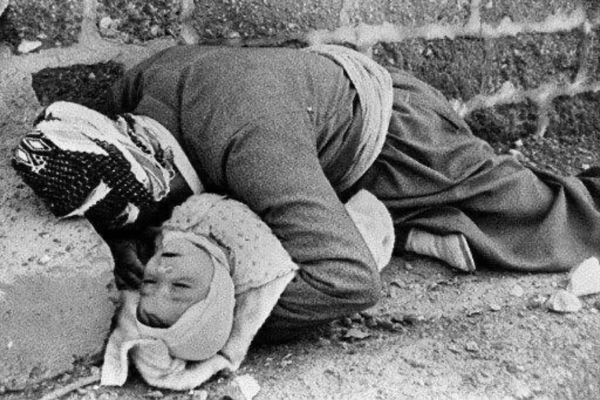 Em Halepçe Ji Bîr Nakin !
16 Mart 1988 yılında tarihin en vahşi katliamlarından Halepçe Soykırımının yıldönümünde yaşamını yitirenleri saygıyla anıyoruz.