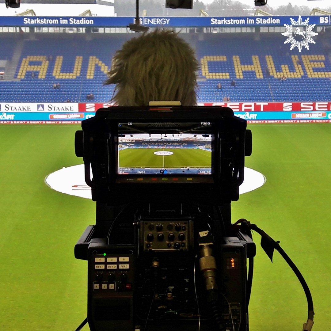 Spieltag in der 2. Bundesliga
Eintracht Braunschweig - Hertha BSC
#ebsbsc #bs1603

Wir begleiten für euch den heutigen Fußballeinsatz.
Alle relevanten Informationen erhaltet ihr hier.