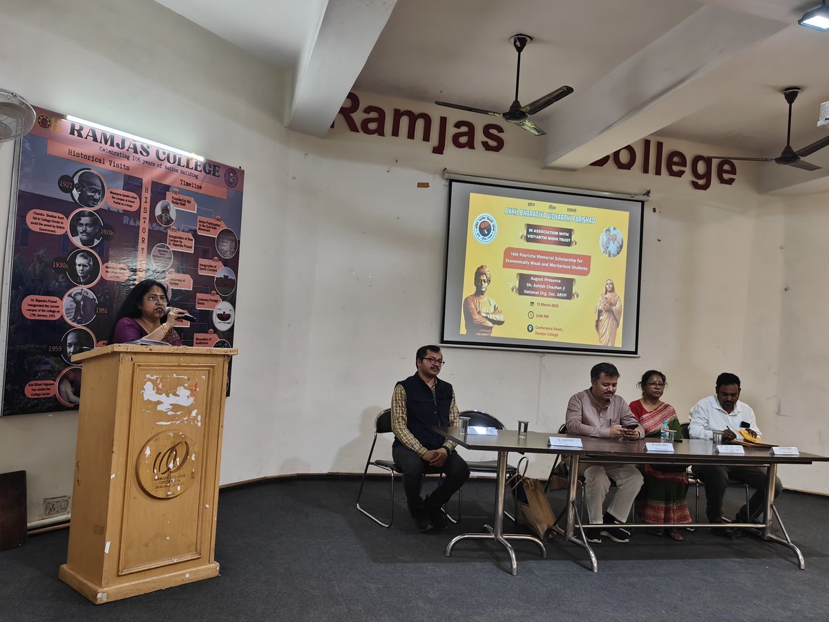 iutkarshpathak's tweet image. दिल्ली प्रांत में रामजस कॉलेज में अभाविप, विद्यार्थी विकास निधि और पसरिचा मेमोरियल ट्रस्ट के संयुक्त तत्वावधान में आयोजित 14वें पसरिचा मेमोरियल छात्रवृत्ति वितरण समारोह में छात्रवृत्ति प्राप्त करना मेरे लिए अत्यंत प्रेरणादायक और गौरवपूर्ण अनुभव रहा। @ABVPDelhi @ABVPVoice