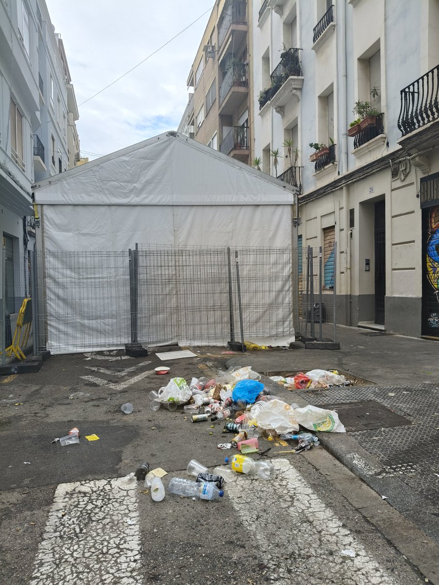 Russafa, sujétame el cubata.