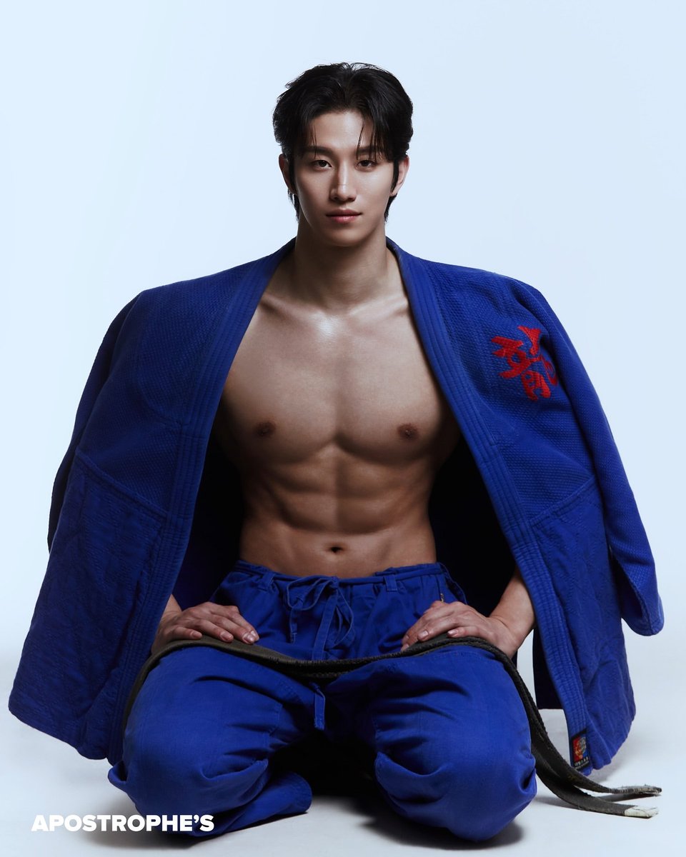 The Sensual Hyung 💪 tweet media