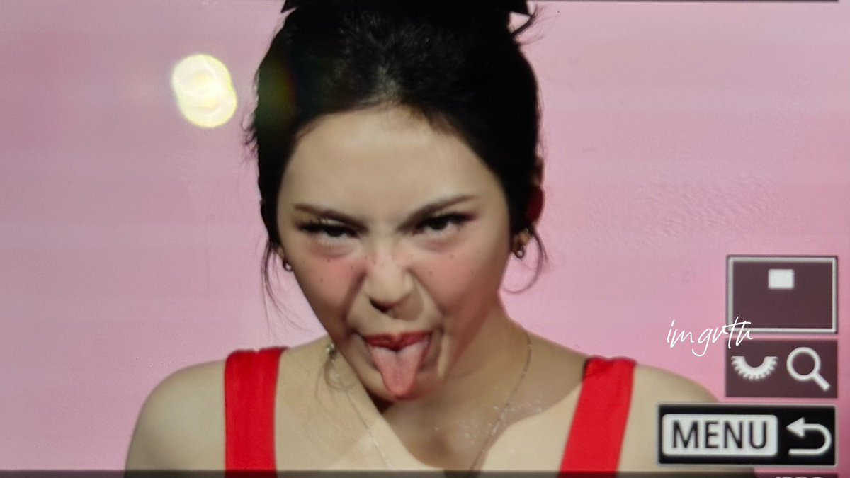 idx96's tweet photo. 250316 New meme unlocked ! 
Hello Monsters D3 Kanagawa
#치키타 #CHIQUITA
#BABYMONSTER #베이비몬스터 https://t.co/MYhdHTaL32