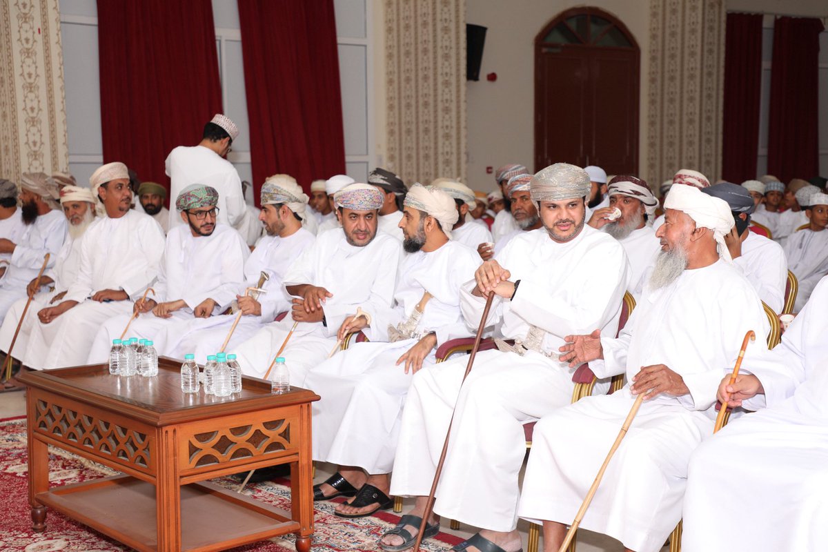 quranjalan's tweet photo. 🕌 من حفل إشهار المدرسة القرآنية الوقفية بولاية جعلان بني بوعلي برعاية سعادة الوالي محمد بن حميد الغابشي وثلة من أصحاب السعادة والشيوخ والأهالي، وجانب من تكريم الطلاب الحافظين من نصف جزء إلى جزء ونصف من القرآن الكريم.
#القرآن_الكريم #سلطنة_عمان #وزارة_الأوقاف https://t.co/Rd6bLyT1Jc