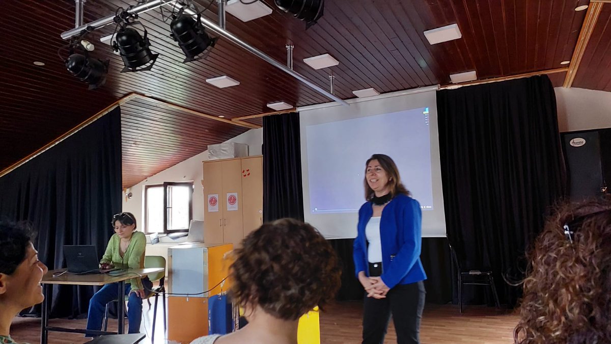 Kadın Olmanın Günahı 
Nezihe Muhiddin'in hayatını anlatan belgeselini izledik. 
Kadınların elde ettikleri siyasal, sosyal, ekonomik, kazanımlar öncelikle kadınların mücadelesinin, çabasının, azminin sonucudur...
Belgeselinin yönetmeni Sayın @umransafter çok çok teşekkür ederiz.