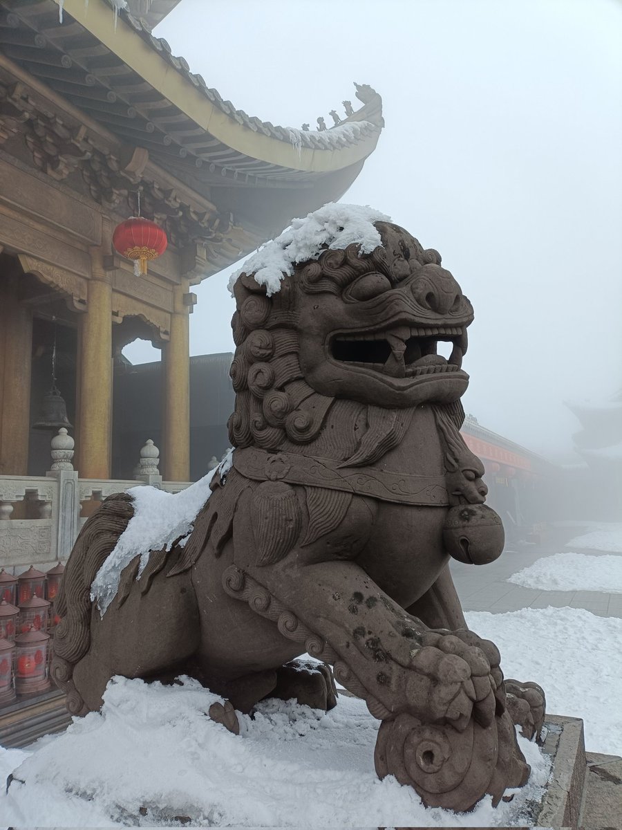 Subida al monte Emei.