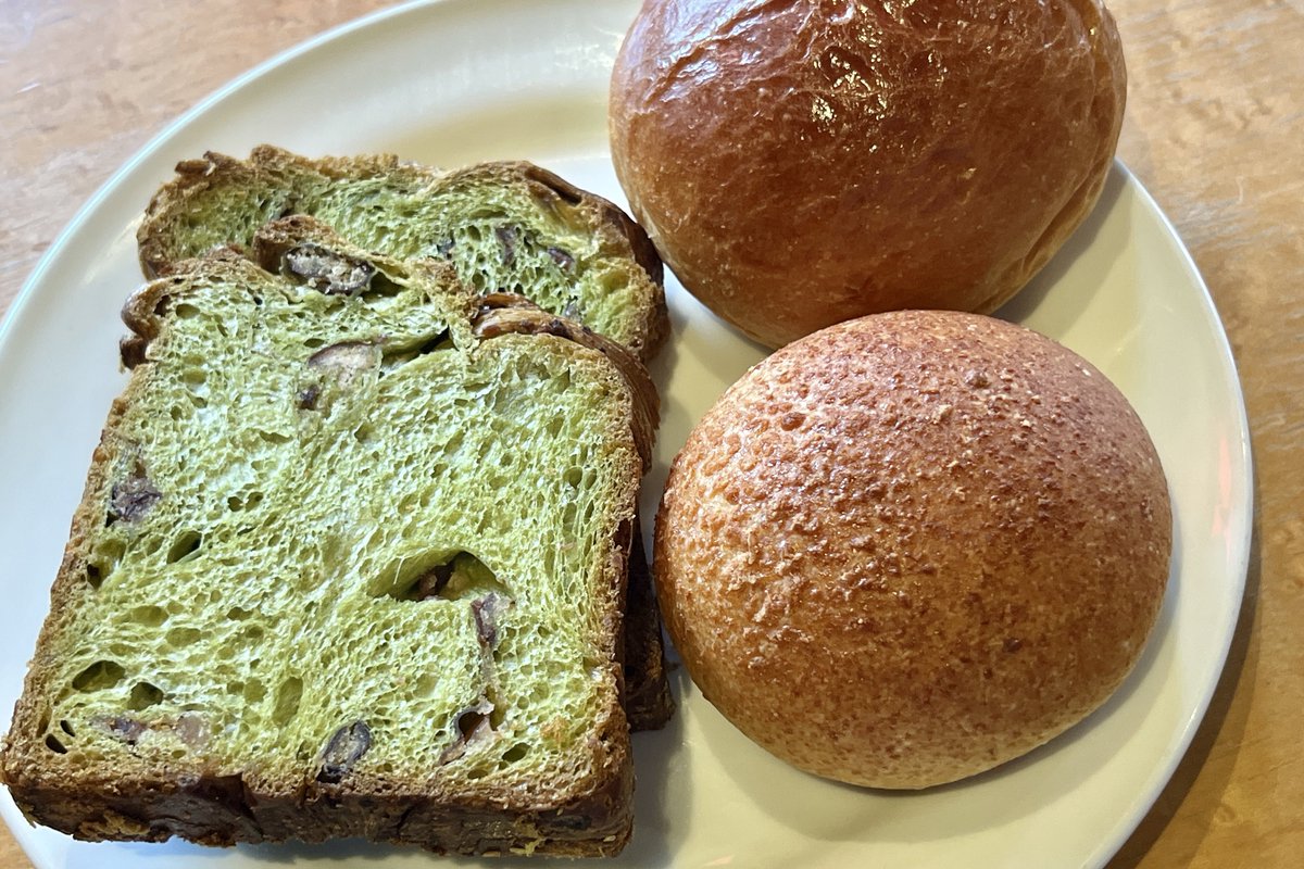 nyachimog's tweet photo. 3月30日で営業終了してしまうPINY片瀬山本店に行ってきた。藤沢駅前にもあったパンの名店が藤沢市から消えてしまうのは悲しい😢
#PINY #パイニイ #藤沢市 https://t.co/Iokt1RDeK4