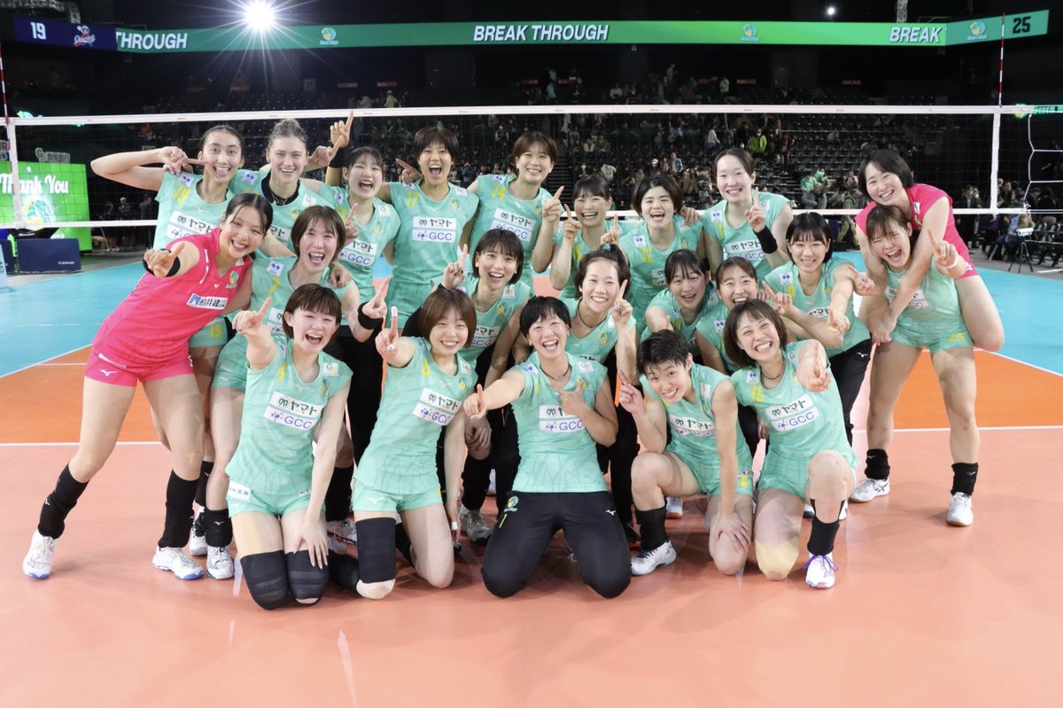 GGreenwings's tweet photo. 敗戦が続く中でも会場に足を運んでくださる皆さまの前で勝利をお届け出来たこと、大変嬉しく思います。

キャプテンからもあったように私たちはまだまだ強くなれます。
チームに携わっているすべての皆さまに今後も"勝利"とゆう形で感謝の気持ちと感動をお届けできるよう日々努力してまいります。

引き続き群馬グリーンウイングスへのご声援よろしくお願いします。
GO WINGS!!

#群馬グリーンウイングス