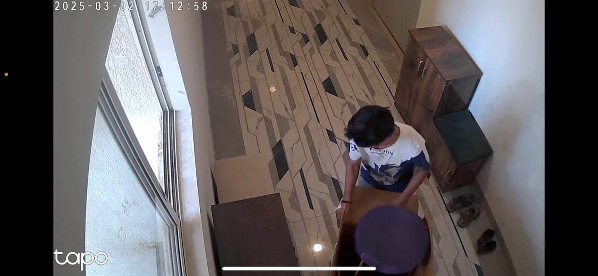 rishabhkridious's tweet photo. @amazonIN you have taken my return and are not refunding my amount. It has been weeks now and every time you say you would call back but you don't. Have submitted evidence of return from my CCTV. https://t.co/nxtL5cSw7f