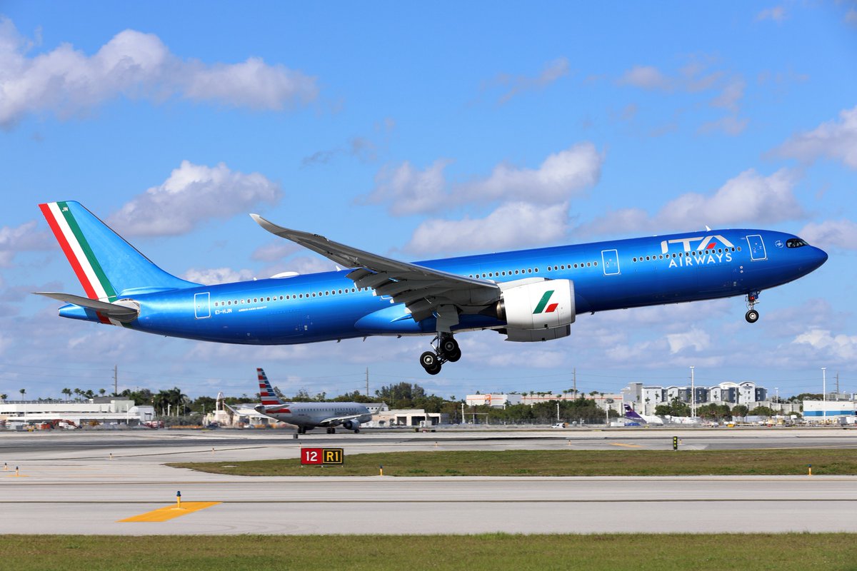 KMIA RWY12 26/Feb/2025
ITA Airways ITA630 FCO-MIA
EI-HJN Airbus A330-941
ーーーーー
MIAの良いところはヨーロッパ系も豊富なところです
ITAのA339は東京には来ないのでバッチリ撮影
時間帯もgood!!!