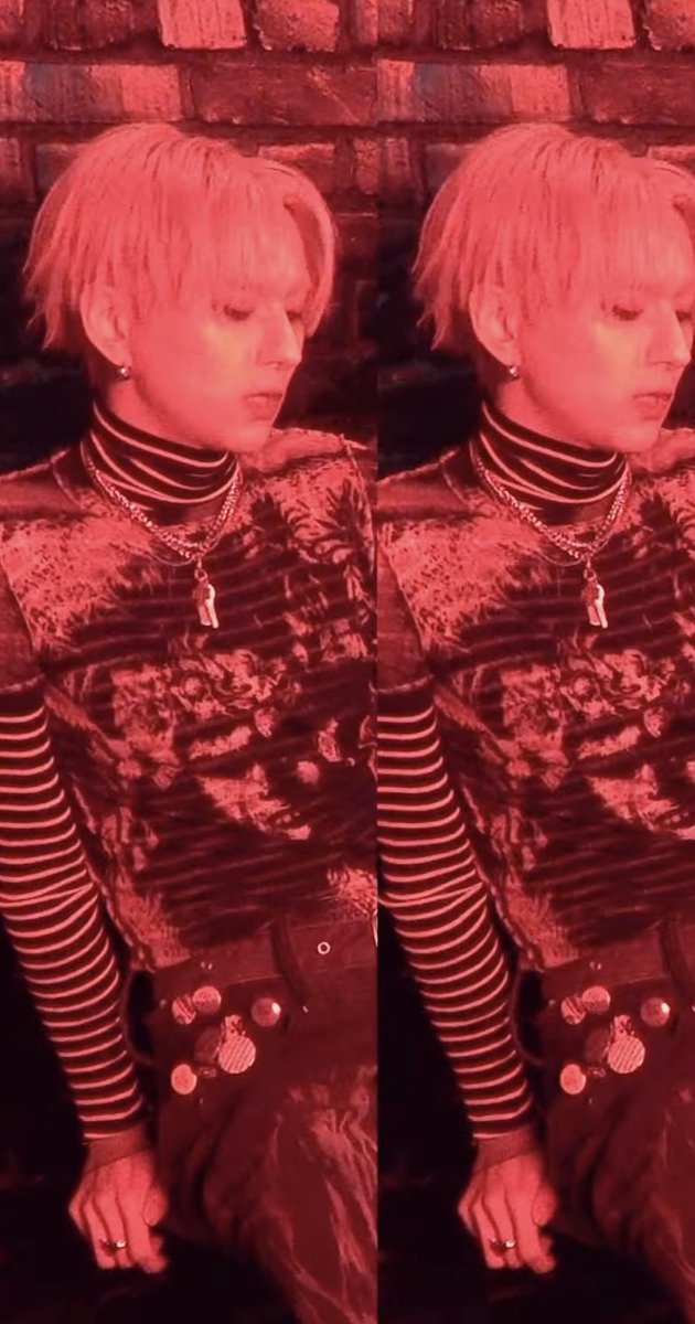 클럽에서 약빨고 뒹구는 애 보는거가틈