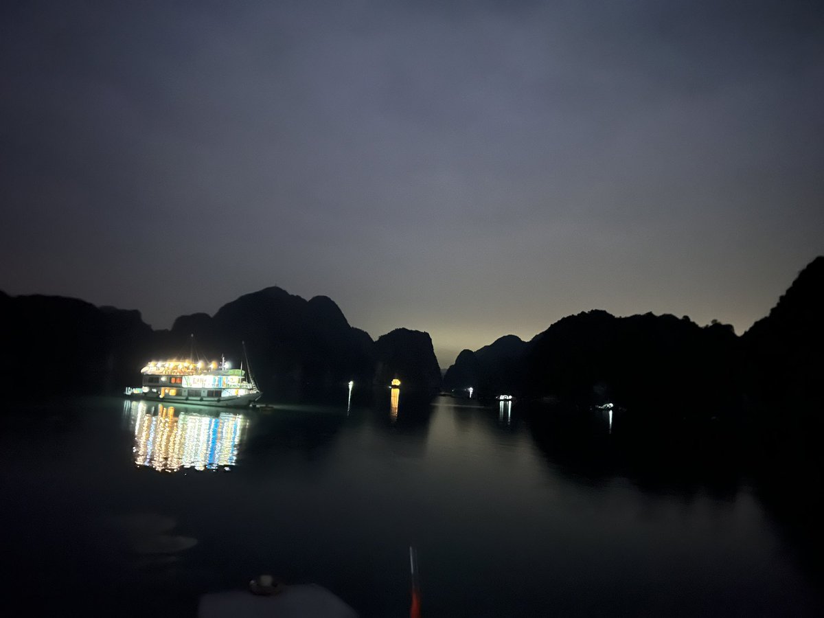 rhoeshan's tweet photo. Would you explore Vietnam on this budget? Ask me anything about the trip! ๐บ๏ธ
#VietnamOnABudget #TravelHacks #PointsAndMiles #BudgetTravel #VietnamTravel #VietnamDiaries #BudgetTravel #TravelOnABudget #AsiaTravel #TravelGoals #Wanderlust #ExploreVietnam #BackpackingAsia #TravelHacks #AdventureTravel #ScenicViews #CulturalTravel #TravelTips #HiddenGems #FoodieTravels #CoconutCoffee #LanternFestival #BeachVibes #NatureLovers #TravelInspo #MustVisitDestinations #VietnamAdventure #TrekkingLife #TravelPhotography #LuxuryForLess #ccgeek #ccgeeks