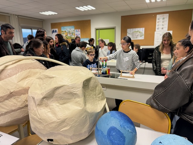 Soirée Portes Ouvertes + de 250 personnes accueillies.Présentation de la restauration Bio, Web Radio, l'évaluation par Format,salle Zen, CDI,des projets:Lecture, artistiques et scientifiques, linguistiques, Erasmus, ulis,  section tennis, association sportive. <a href="/dsden32/">DSDEN32</a>