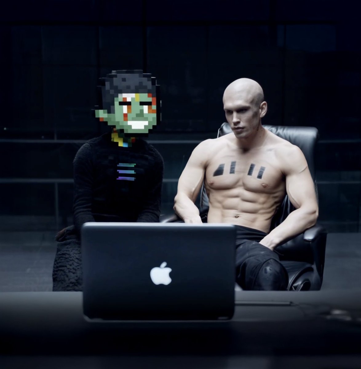 me and <a href="/AeonSandwatch/">aeon</a> watching our Popcorn going up 🍿