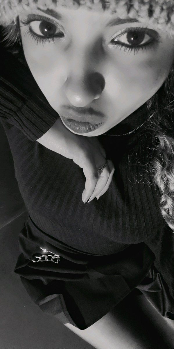 dynispao's tweet image. 🖤👀🖤 #Selfie #SelfieSunday #mexicana
