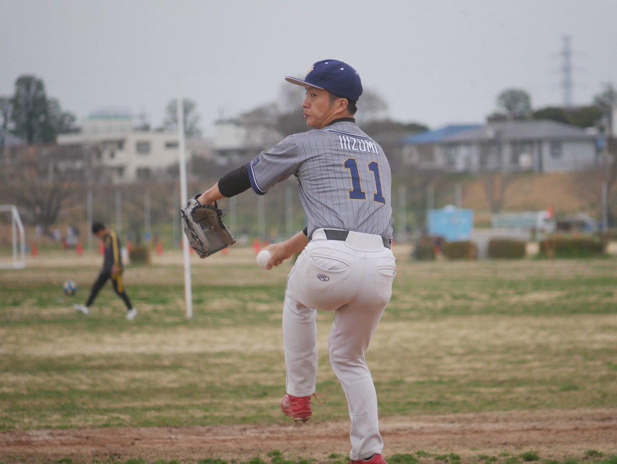 30_faraways's tweet photo. 2025/3/15
②OP戦vsランナウェイズ様 7-3○
初回から小刻みに得点を重ね、酒井、本村に長打も飛び出し7得点。このリードを飯泉、吉田の同級生リレーで守り切った。

ランナウェイズ様、ご対戦ありがとうございました。

#野球
#軟式野球
#草野球
#草野球メンバー募集中 https://t.co/7n36BFoHUi