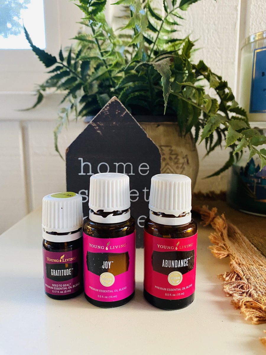 3 essential oils that I start my day with and have made a profound impact in my life 👇

1️⃣ Gratitude- I say my gratitude in the morning

2️⃣ Abundance- Channeling abundance through me, welcoming, receiving and giving

3️⃣ Joy- Receiving and spreading joy, love and inspiring other