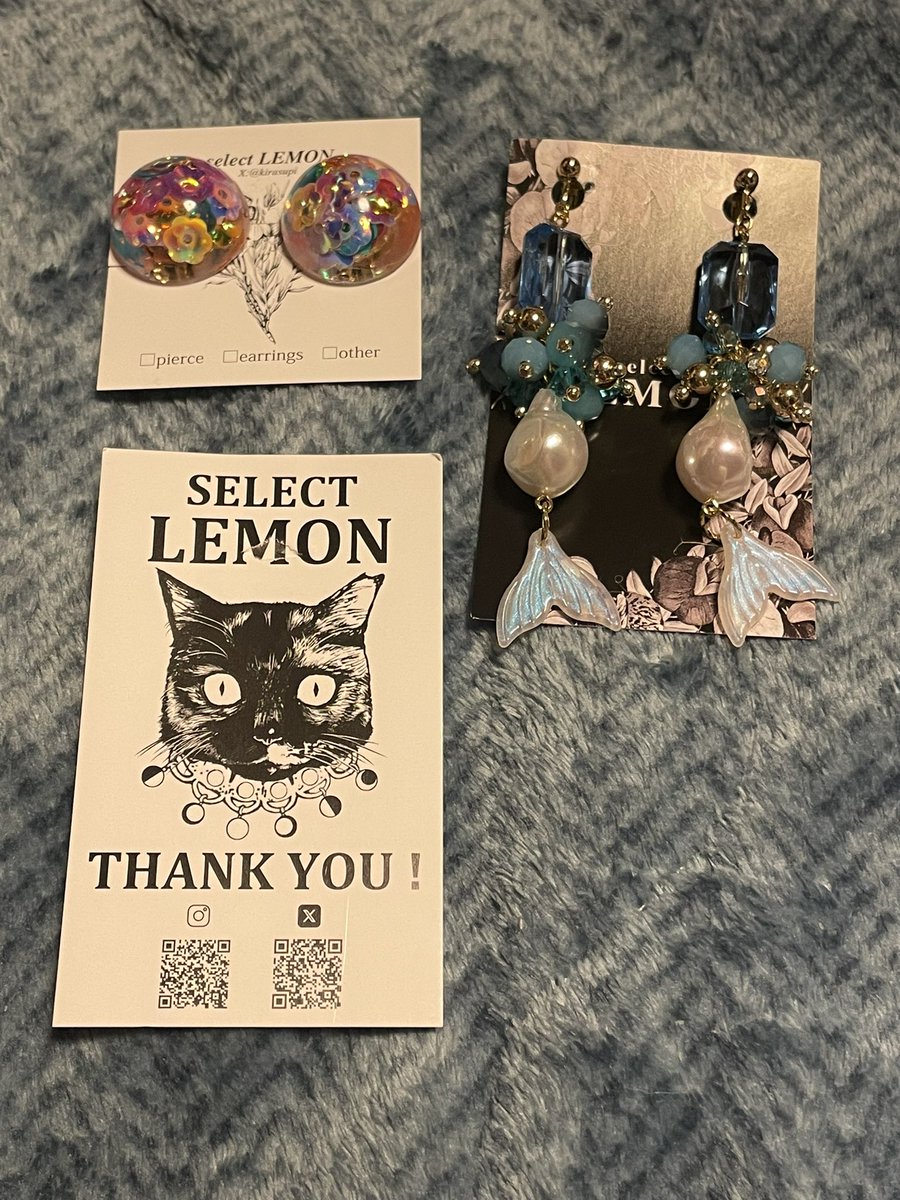 アルトヴァリエ戦利品①
select LEMONさまのイヤリング2点❣️
右は推しの現場に向けて購入しました🧜‍♀️
左は過去のデザフェスで迷った結果その場ではお迎えしなくて、今回やっぱり可愛くてお迎えました🌼 春服に合いそう🥳
以前購入した一点物のイヤリング付けてたら気づいてもらえて嬉しかったです🫶✨