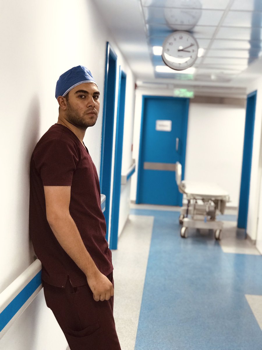 afify_22's tweet image. ﴿رَبِّ أَوزِعني أَن أَشكُرَ نِعمَتَكَ الَّتي أَنعَمتَ عَلَيَّ﴾
بفضل الله و كرمه ودعوات امي ..
طبيب مقيم جراحة عامة بمستشفيات بنها الجامعية ♥️