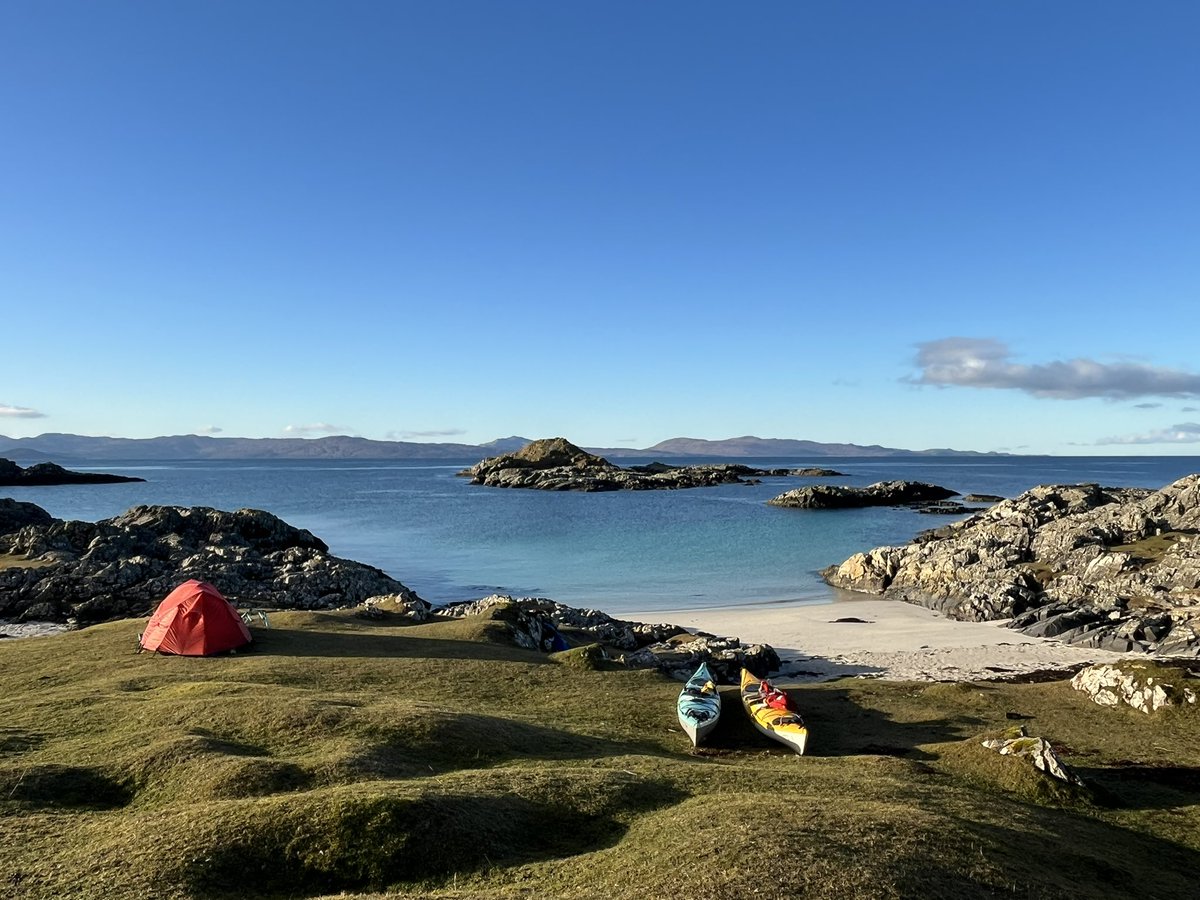 ratherbrunning's tweet image. We hit the weather right for a paddle round Ardnamurchan Point! Salen to Ardtoe with a lovely camp right by the lighthouse. Got out later in the week to continue the trip onwards to Loch Nan Uamh and another stunning camp. Fantastic conditions for March! #seakayaking #scotland