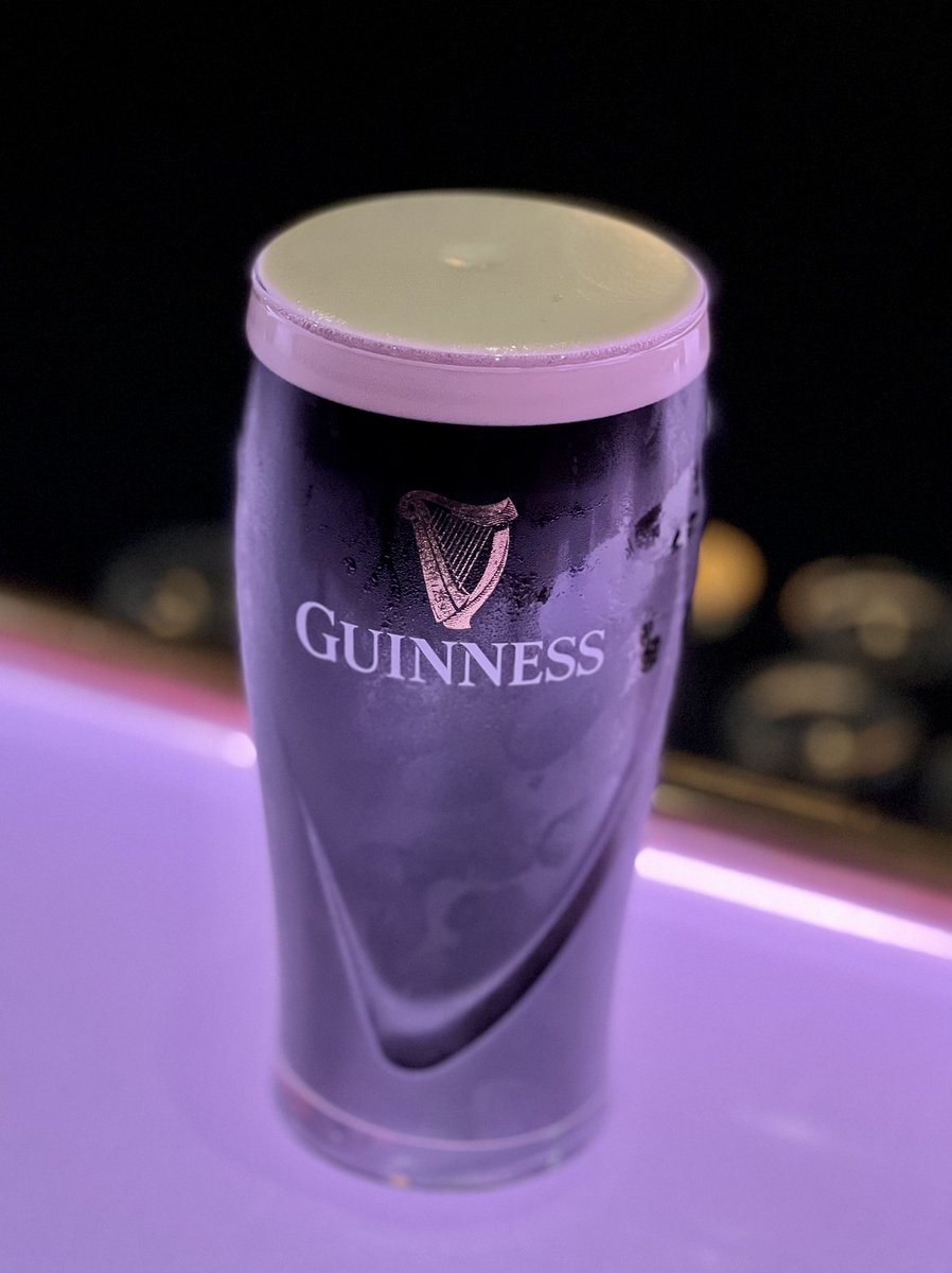 ☘️EAT ME, I’M IRISH!☘️ 

If there was ever a time to enjoy a Guinness, in cake (with us) or pint (at our Church St pals @auldshillelagh), now’s the time. Ah, go on..

⚡️Plus, bonus throwback content!⚡️#ladyboss Katherine learning to pour the perfect pint in 🇮🇪