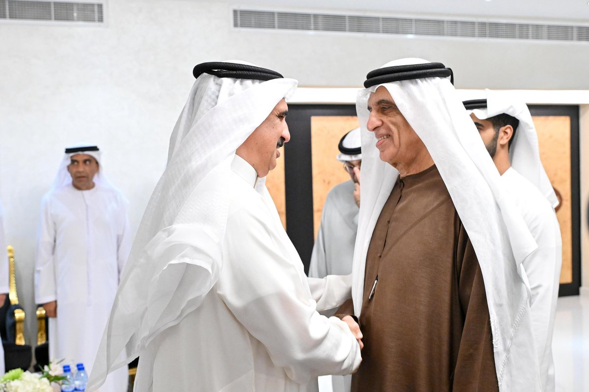 BahrainEmbUAE's tweet image. صاحب السمو الشيخ سعود بن صقر القاسمي، عضو المجلس الأعلى حاكم رأس الخيمة، يستقبل سعادة السفير الشيخ خالد بن عبدالله آل خليفة، سفير مملكة البحرين لدى دولة الإمارات العربية المتحدة.
