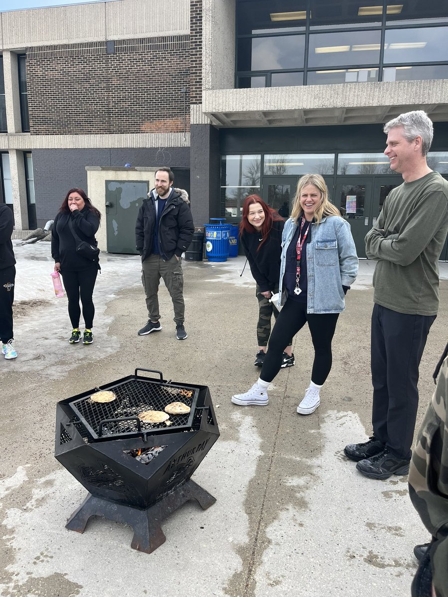 Arthur Day Middle School tweet media