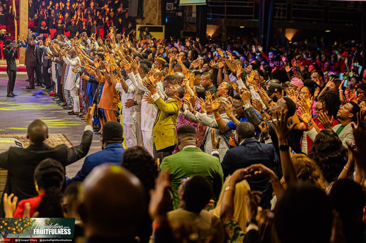 Service was Swift, Sweet and Powerful... Take a peek!

#sundayservice 
#gospelpillarschurch
#prophetisaiahmacwealth 
#arkoflightforallnations #love
#christian #jesus #church