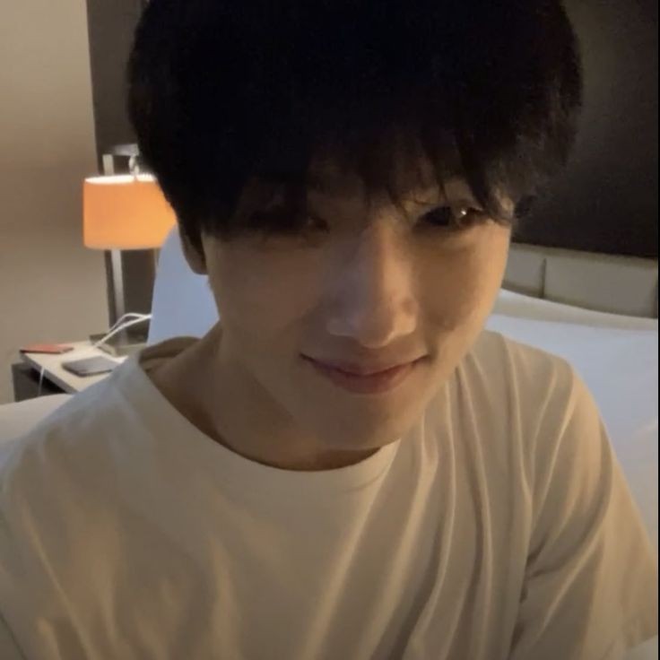 tlmkkd's tweet photo. °js twt upd.:

     _You don’t ask people with knives in their stomachs what would make them happy;happiness is no longer the point. It’s all about survival;it’s all about whether you pull the knife out and bleed to death or keep it in.
              —Nick Hornby, How to Be Good_ https://t.co/Xfs3auZv6B
