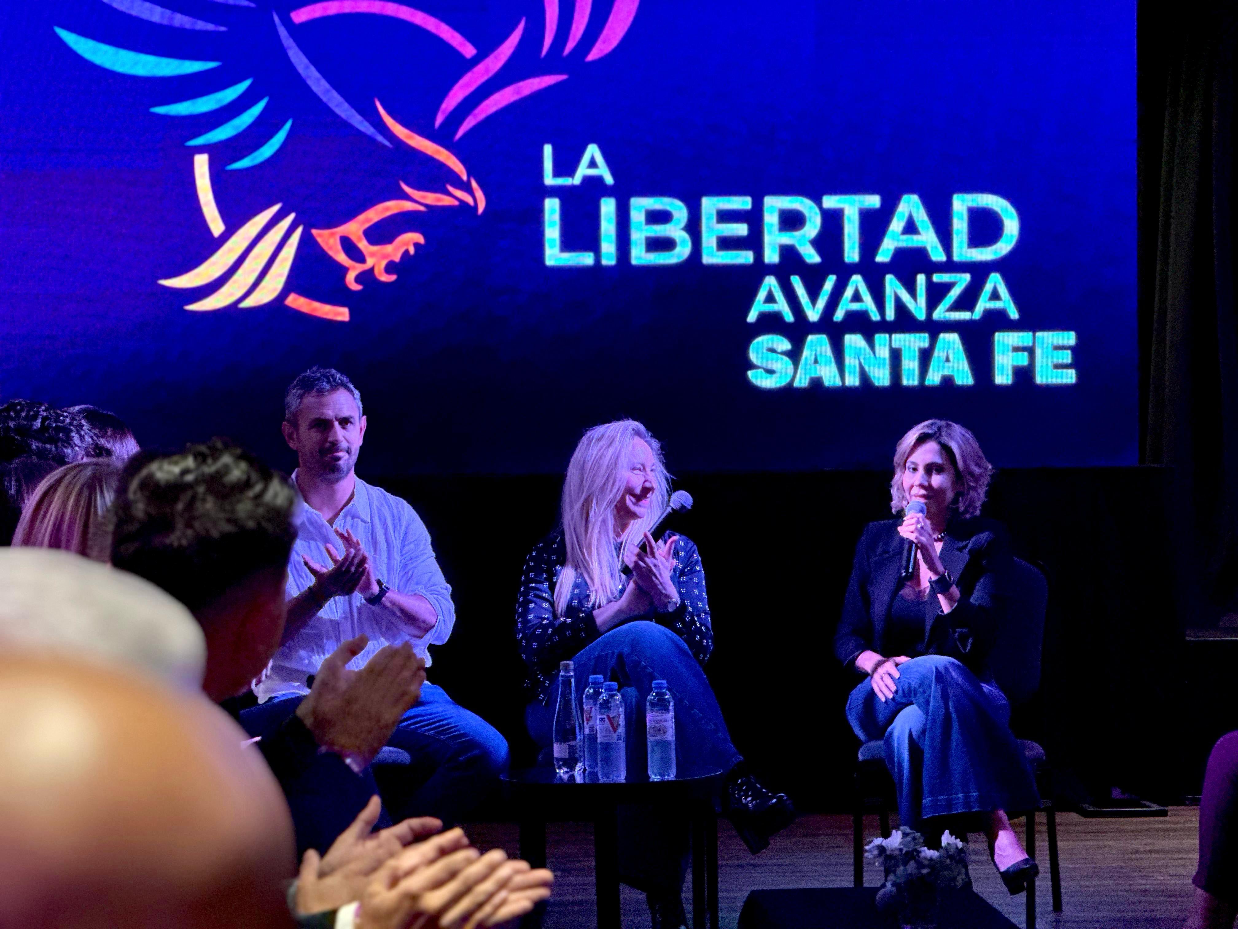 Karina Milei presentó a los candidatos de La Libertad Avanza en Santa Fe