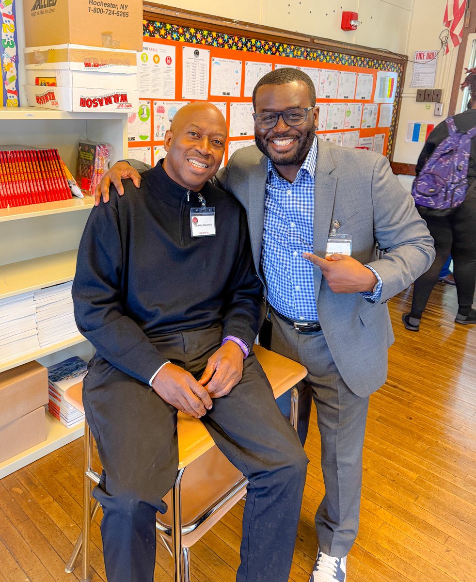 jacobscott101's tweet image. As a proud Club kid, I know firsthand how life-changing the Boys and Girls Club of Rochester can be. It was a safe haven where I learned, grew, and experienced opportunities I never imagined.
Huge thanks to Dwayne Mahoney, the Executive Director, whose fundraising and…