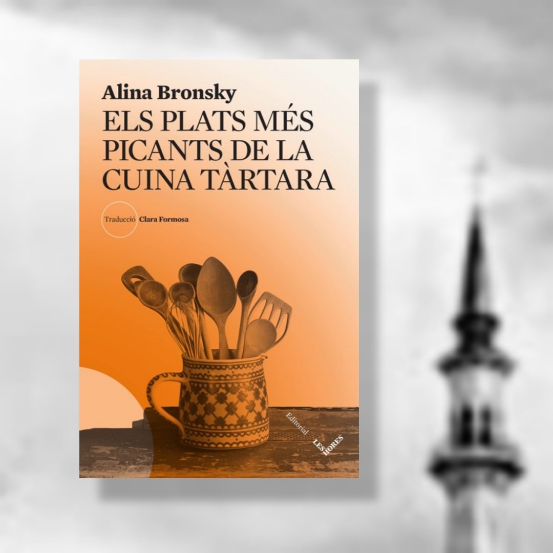 pages_dani's tweet image. 📖 "Els plats més picants de la cuina tàrtara" de l' #AlinaBronski traduïda per #ClaraFormosa i publicada a @edleshores
📖 Brutal la novel•la que han triat a la @bibliobesalu pel club del llibre 👏👏👏
📖 Ironia, humor, sarcasme...
#Besalú #AlinaBronski #Kazan