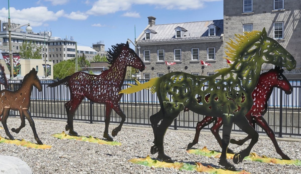 Born in Saskatchewan to a French-Canadian family, sculptor #JoeFafard (1942–2019) used twenty-first-century techniques in sculpting to represent aspects of life on the Prairies. He died on this day in 2019. Read more: ow.ly/zie550VcXQQ